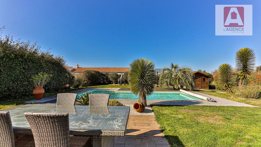 Villa in Le Fenouiller, Pays de la Loire, France 3 - 18055845