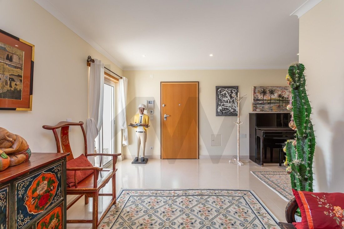 House in Carcavelos e Parede, Lisbon, Portugal 4 - 18055987