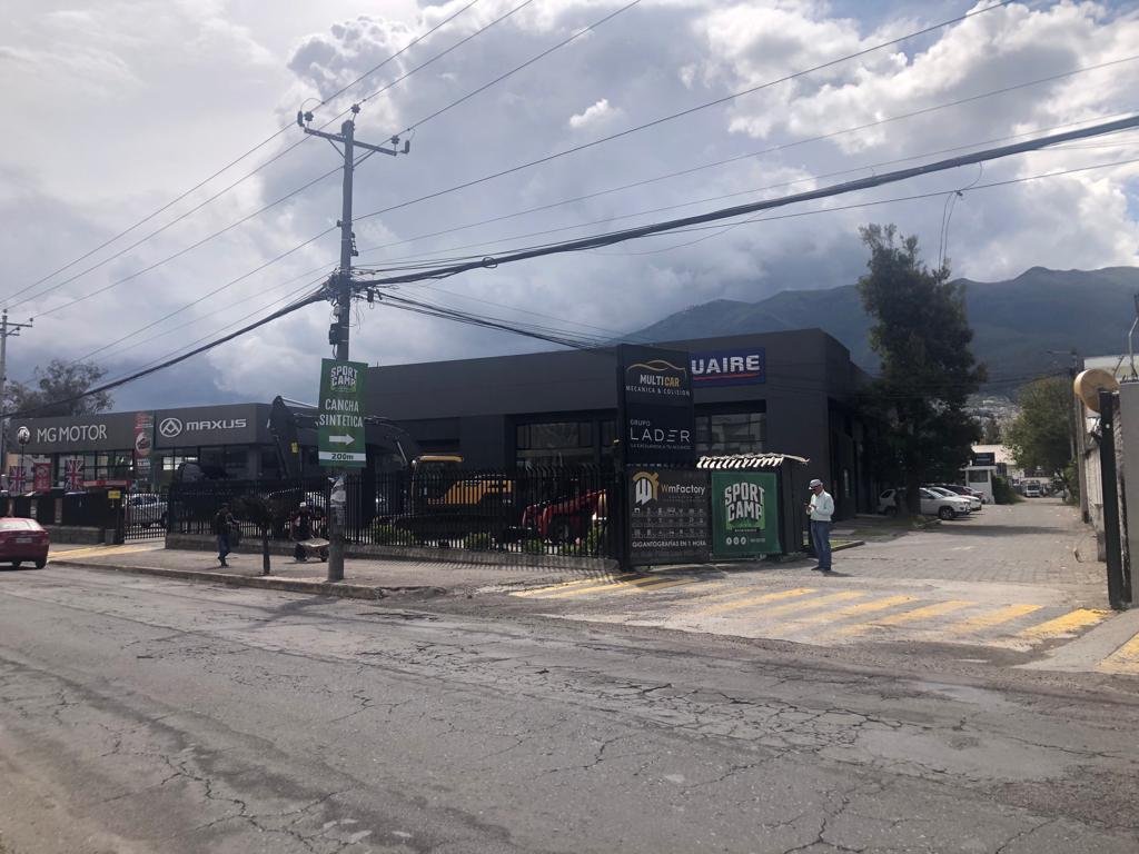 Land in Quito, Pichincha, Ecuador 1 - 18056344