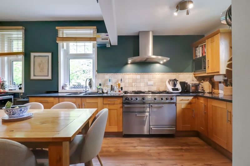 House in Windlesham, England 2 - 18054779