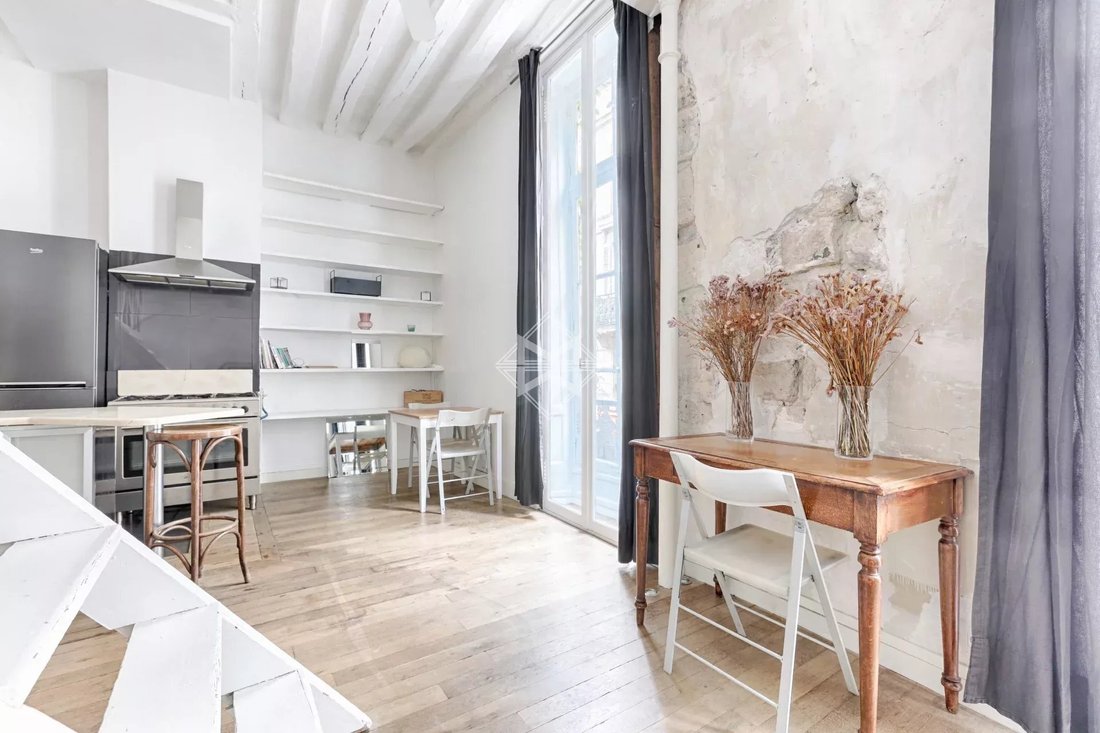 Apartment in Saint Thomas d'Aquin, Paris 7e Arrondissement, Paris 3 - 17422657