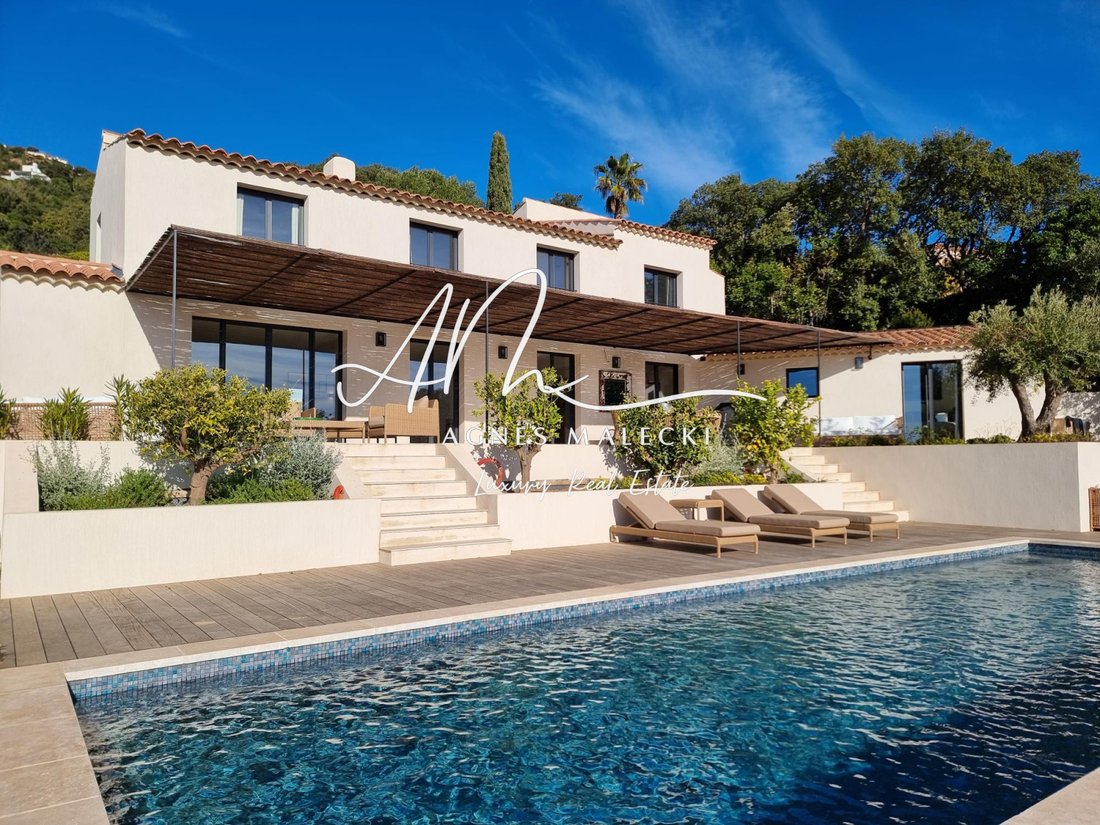 Villa in Nord, Cavalaire-sur-Mer, France 2 - 18054976