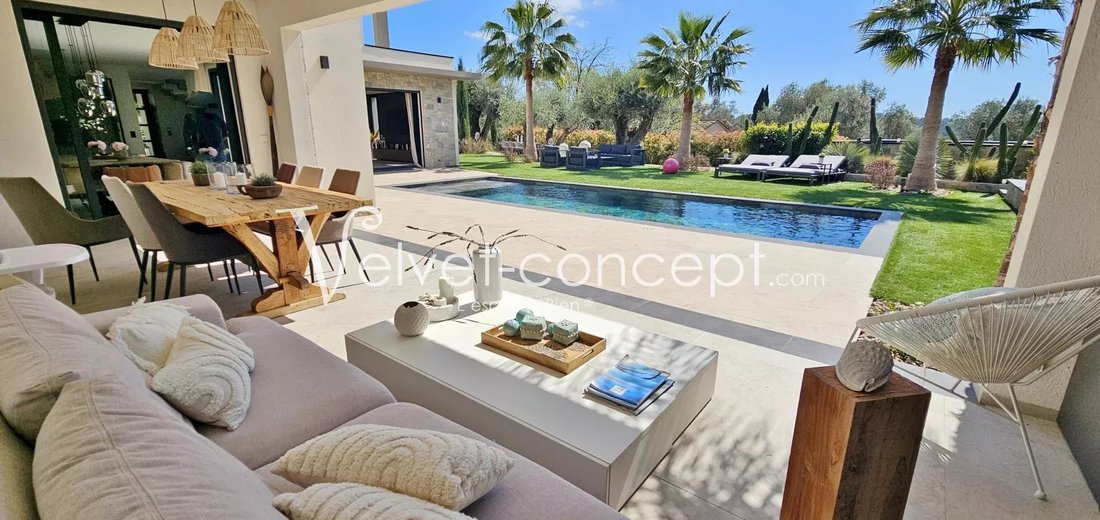 Villa in Valbonne, Provence-Alpes-Côte d'Azur, France 5 - 17668901
