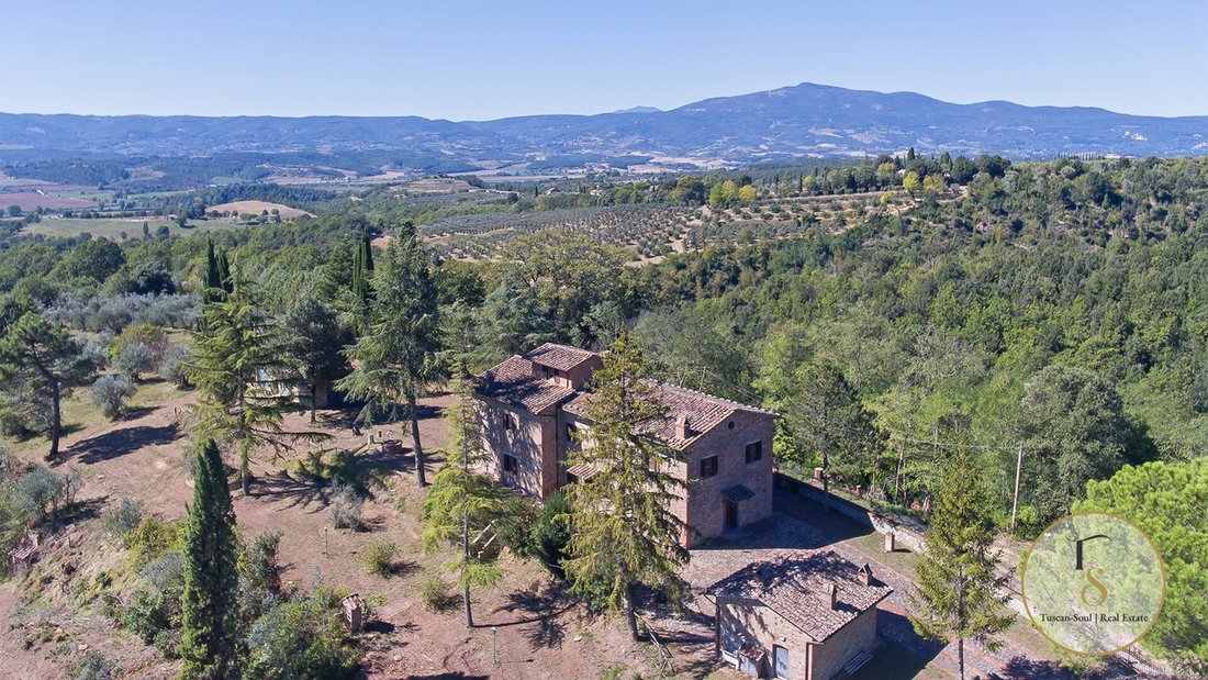 Country House in Historic Center, Perugia, Italy 3 - 18055656