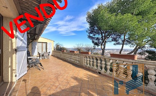 House in Mont Saint Clair-Hôtel de Ville, Sète, France 1