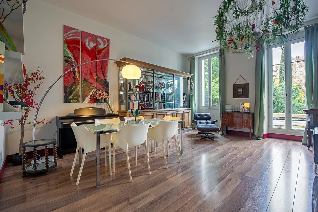 Apartment in Périer, 8e Arrondissement, Marseille 3 - 18055525
