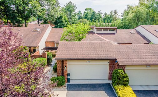 Condo in Manhasset, New York, United States 1