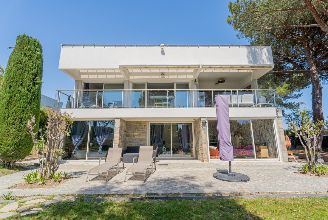 House in Village-Saint Julien-Saint Pierre, Biot, France 1 - 18055749