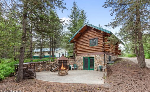 House in Spirit Lake, Idaho, United States 1