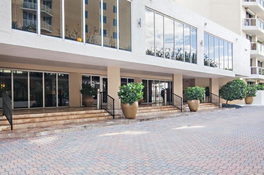 Condo in West Palm Beach, Florida, United States 2 - 18055436