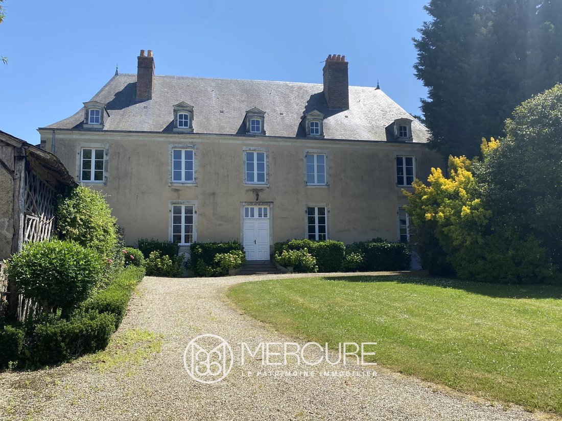 Estate in Est, Craon, Pays de la Loire 2 - 17423807