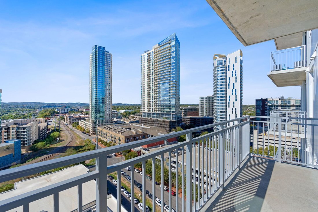 Condo in Austin, Texas, United States 5 - 18058076