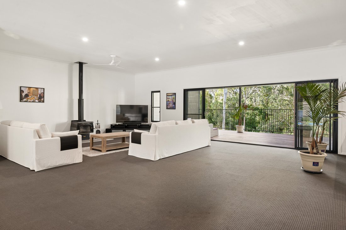 House in Camp Mountain, Queensland, Australia 5 - 18060006