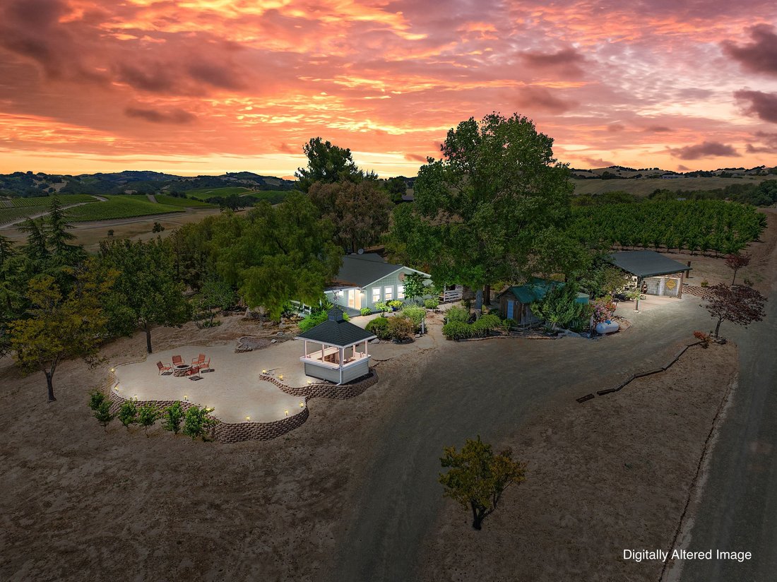 Paso Robles, California, United States 4 - 18055462