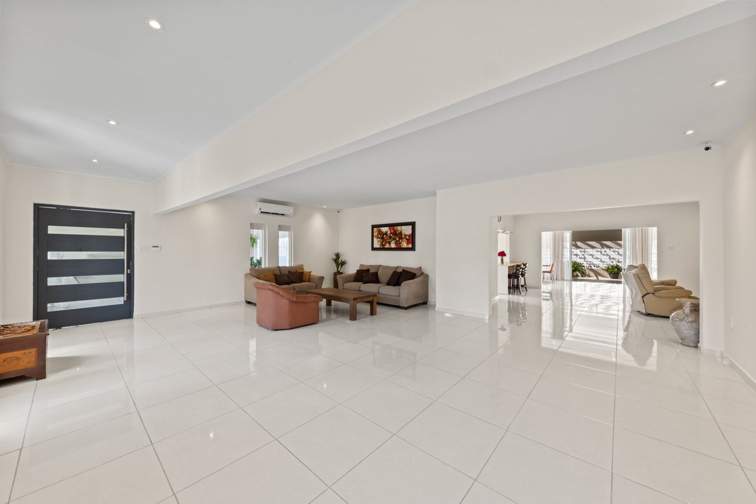 Villa in Willemstad, Curaçao, Curaçao 3 - 18054969