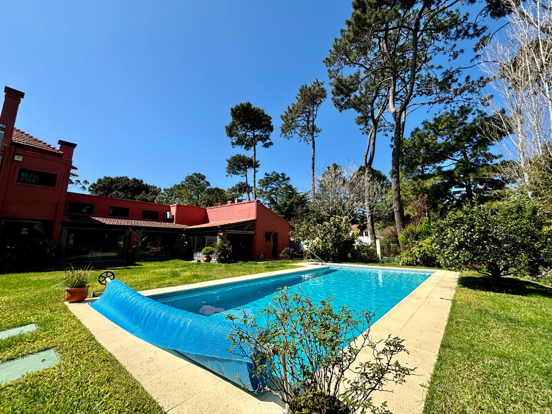 House in Punta del Este, Maldonado Department, Uruguay 4 - 18056078