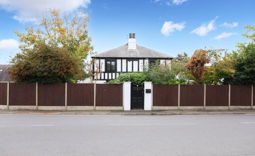 Casa a Byfleet, Woking, Inghilterra 1