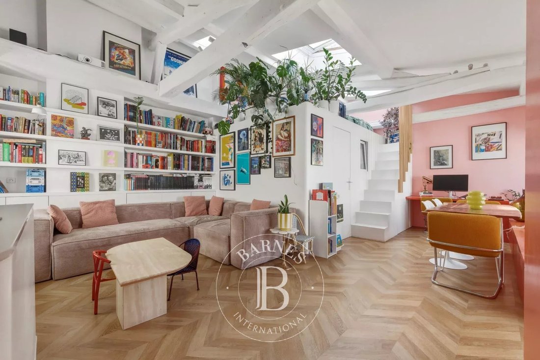 Apartment in Sainte Avoie, Paris 3e Arrondissement, Paris 1 - 18055524