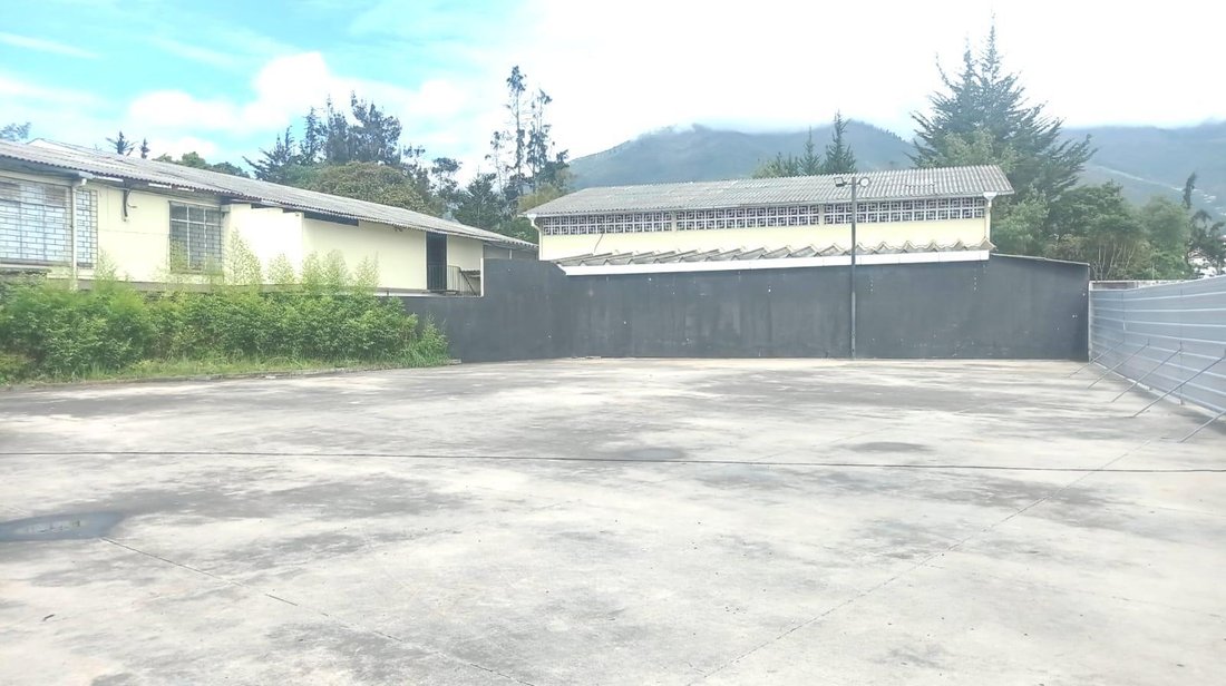 Terreno a Quito, Provincia del Pichincha, Ecuador 4 - 18056309