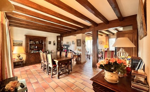Villa in Bois Saint Martin-Yvris-Richardets-Monfort, Noisy-le-Grand, France 1