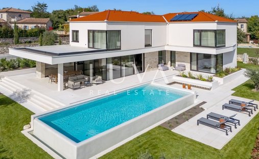 Villa in Pajari, Istria County, Croatia 1