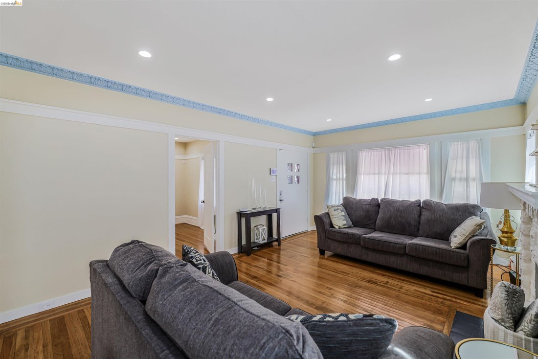 House in Oakland, California, United States 4 - 18056434