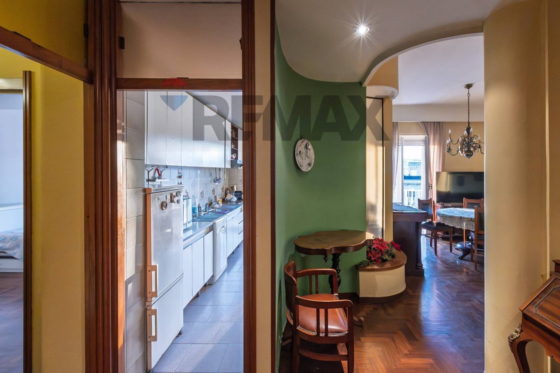 Apartment in Vomero, Naples, Campania 3 - 18059757