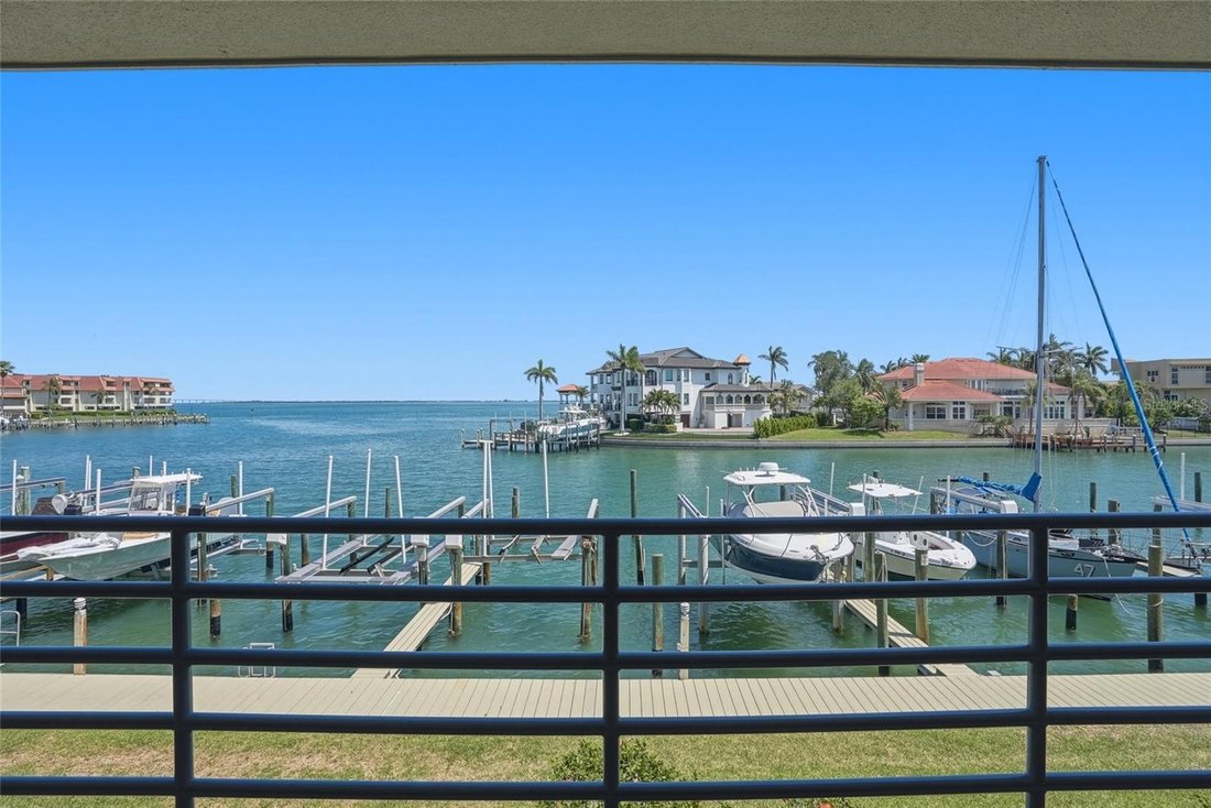 Condo in St. Petersburg, Florida, United States 2 - 18059289