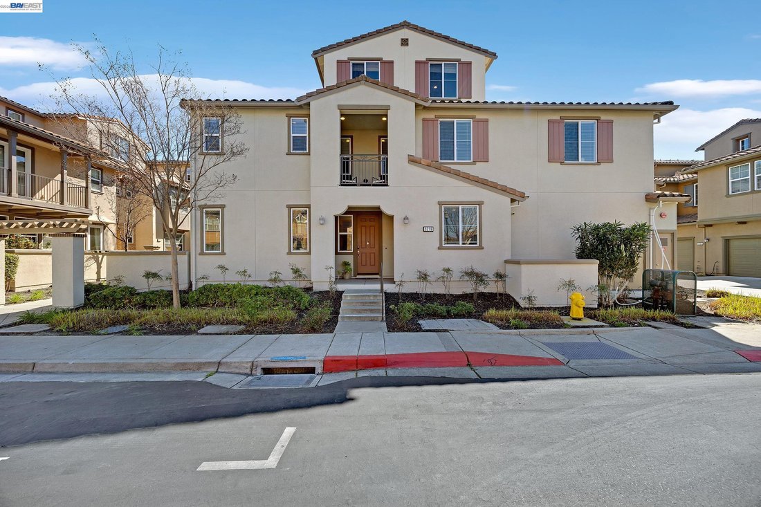 Condo in San Ramon, California, United States 3 - 18058609