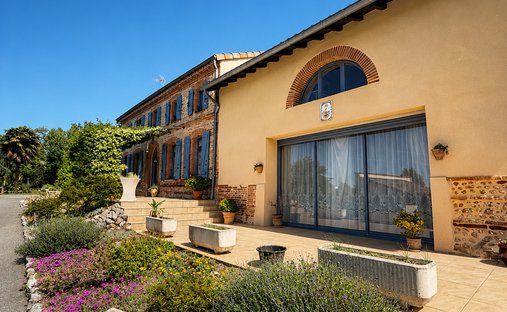 House in Esperce, Occitania, France 1