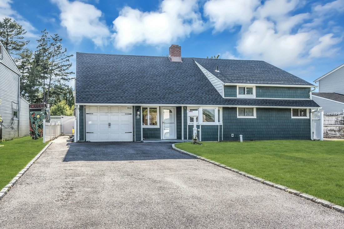 House in Hicksville, New York, United States 3 - 18055321
