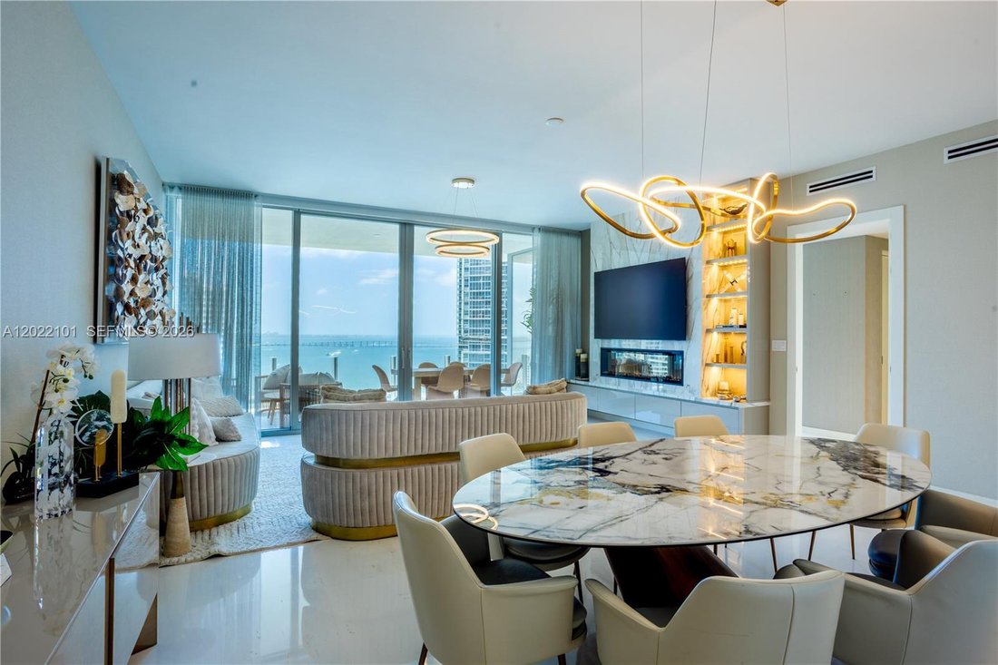 Condo in Miami, Florida, United States 3 - 18057892
