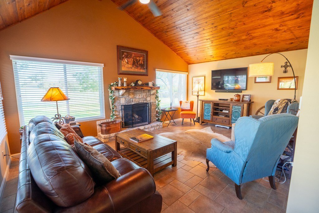 House in Pipe Creek, Texas, United States 4 - 18057448