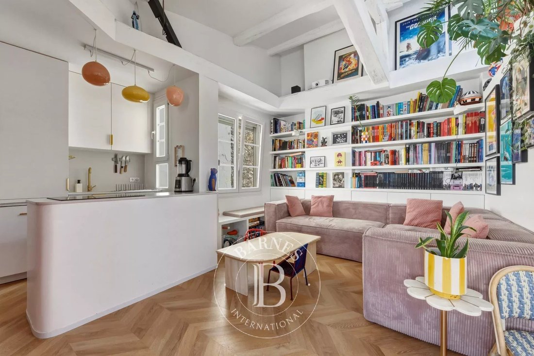 Apartment in Sainte Avoie, Paris 3e Arrondissement, Paris 4 - 18055524