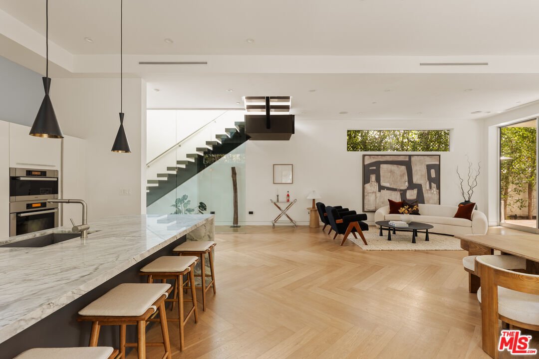 House in Los Angeles, California, United States 4 - 18059313