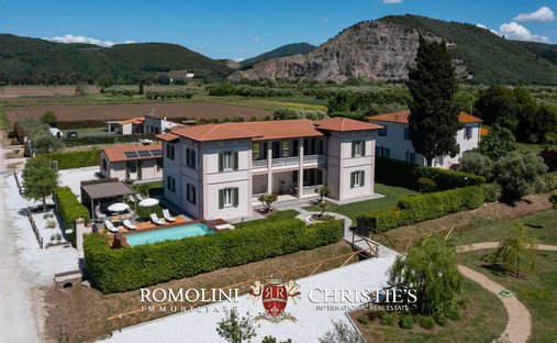 Villa in Sant'Antonio, Pisa, Italy 1