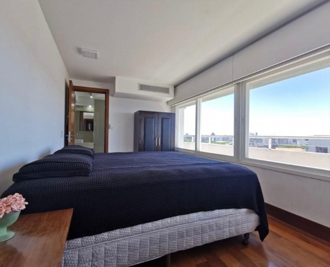 Apartment in Montevideo, Departamento de Montevideo, Uruguay 5 - 18054928