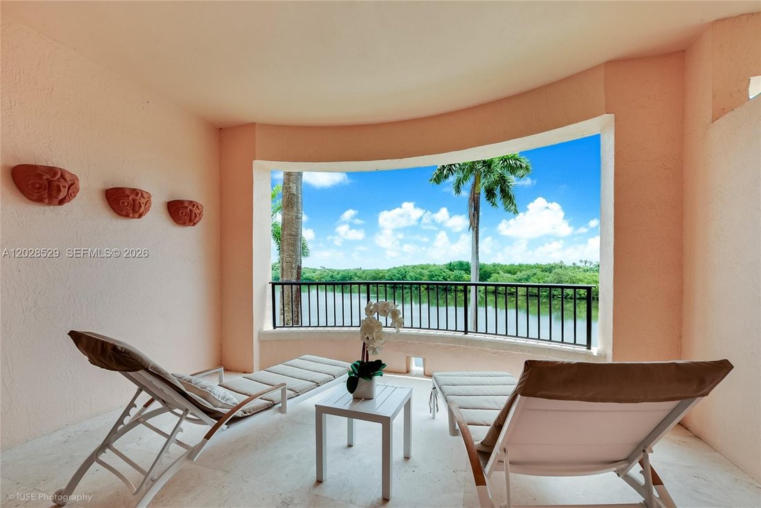 Condo in Coral Gables, Florida, United States 2 - 18057926