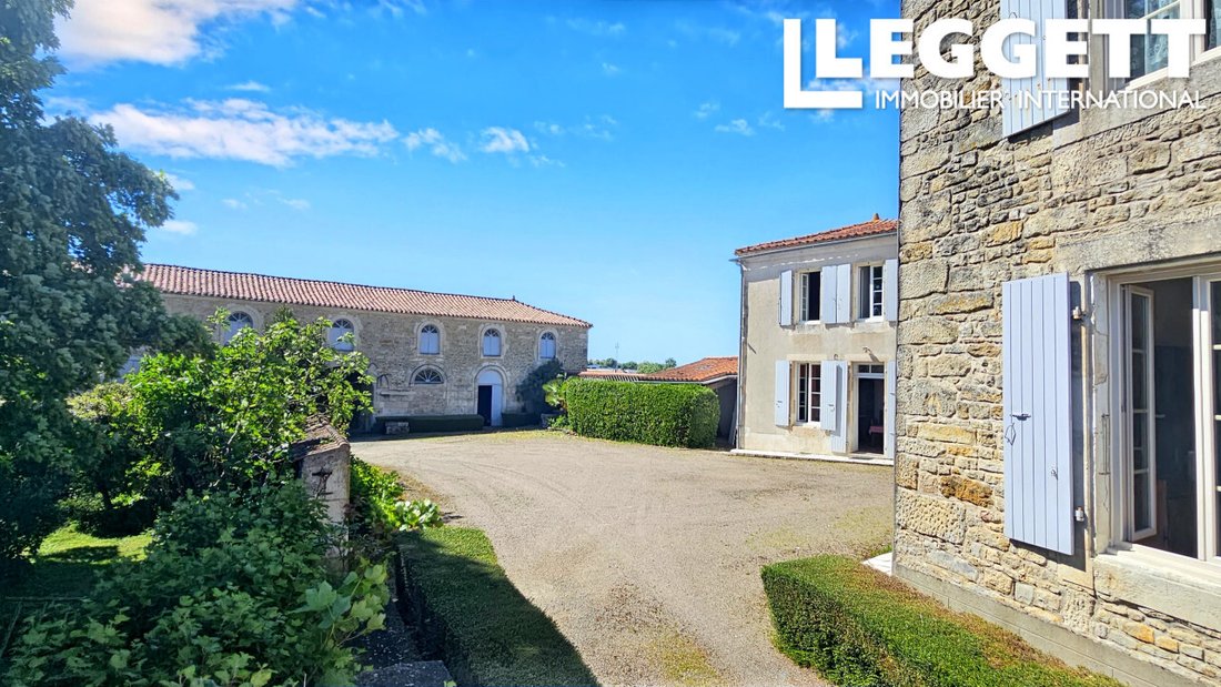 House in Sainte-Hermine, Saint-Jean-d'Hermine, France 1 - 15773223