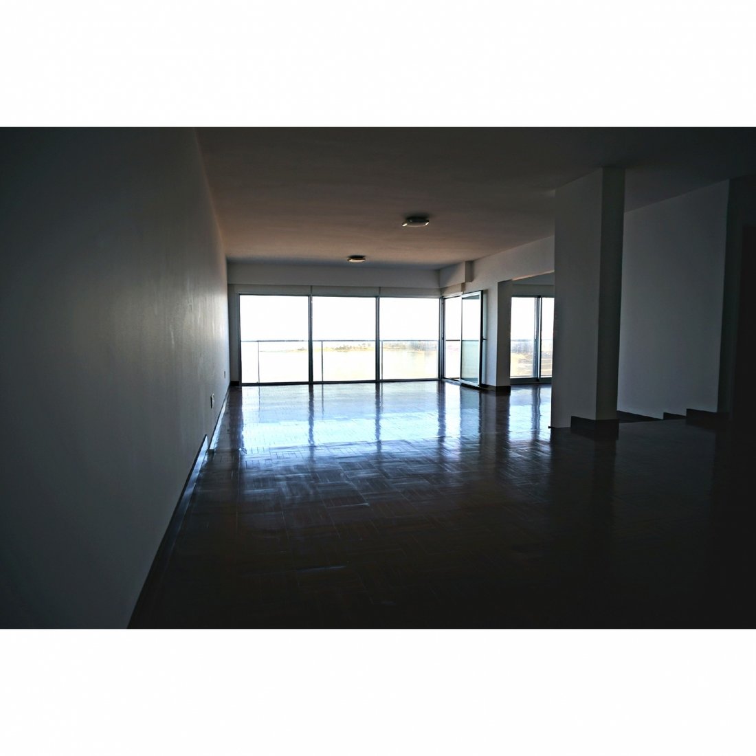 Apartment in Montevideo, Departamento de Montevideo, Uruguay 5 - 18054896