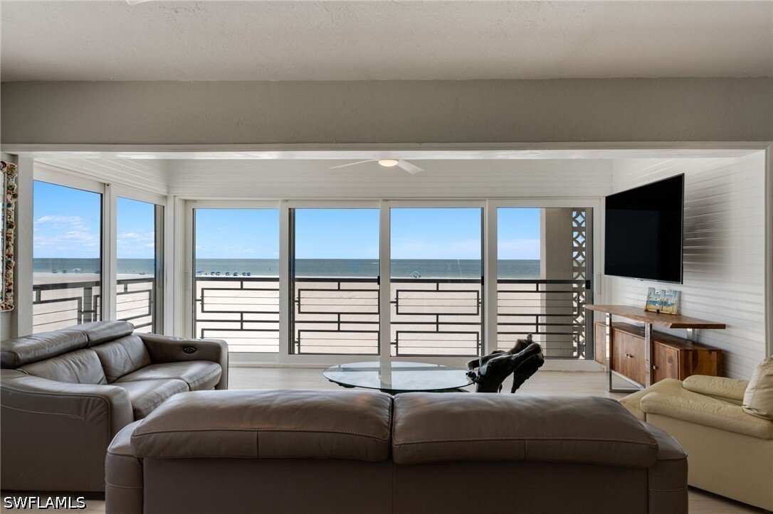 Condo in Fort Myers Beach, Florida, United States 1 - 18058278