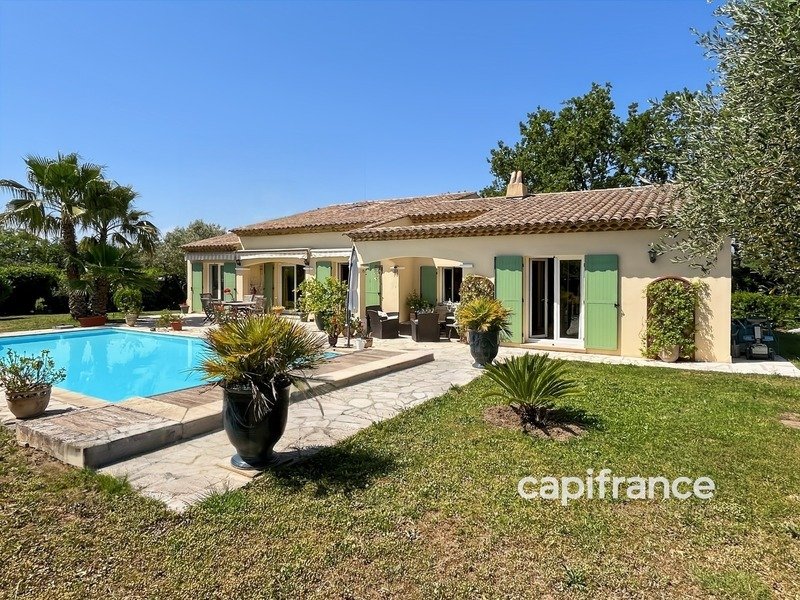 House in Bagnols-en-Forêt, Provence-Alpes-Côte d'Azur, France 4 - 18055430