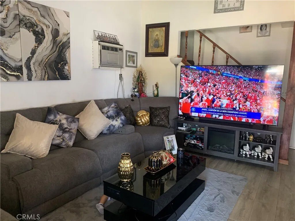 Pico Rivera, California, United States 4 - 18057646