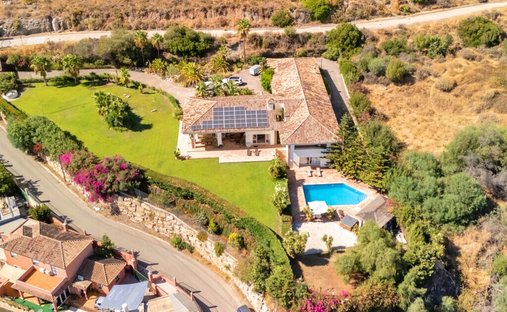 Villa in Benahavis, Andalusia, Spain 1