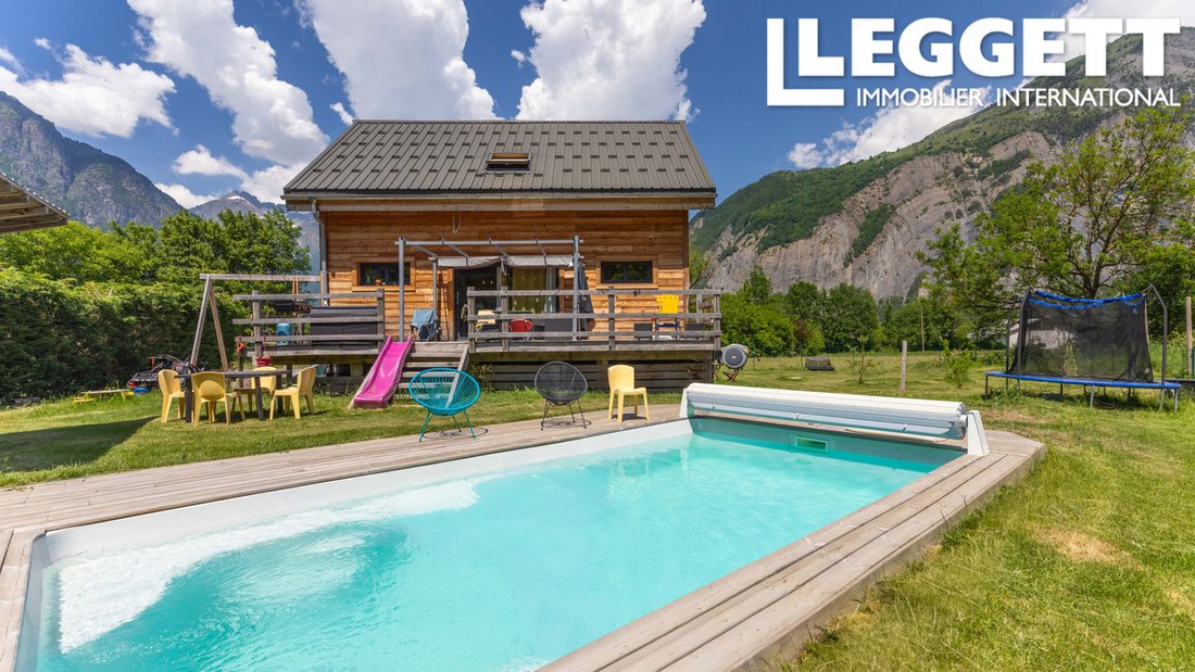 Chalet in Le Bourg-d'Oisans, Auvergne-Rhône-Alpes, France 1 - 18057047