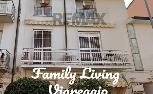 House in Historic Center, Viareggio, Tuscany 1