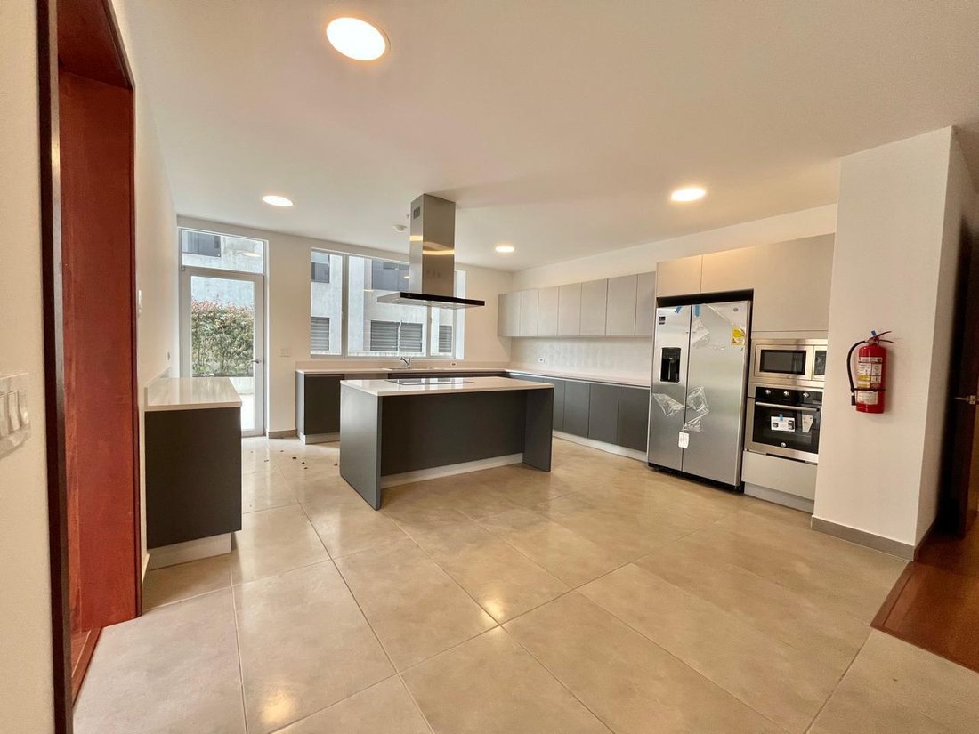 Apartment in Quito, Pichincha, Ecuador 3 - 18056305