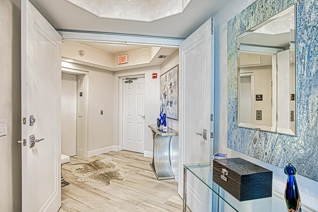 Condo in Fort Myers, Florida, United States 3 - 18056877