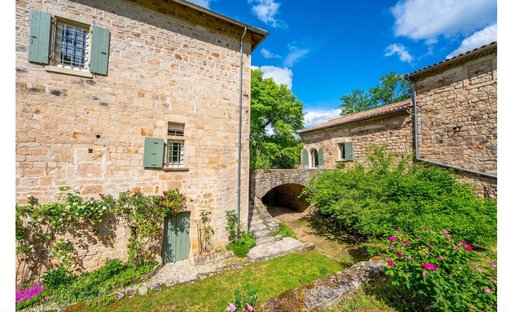 Villa in Chassiers, Auvergne-Rhône-Alpes, France 1