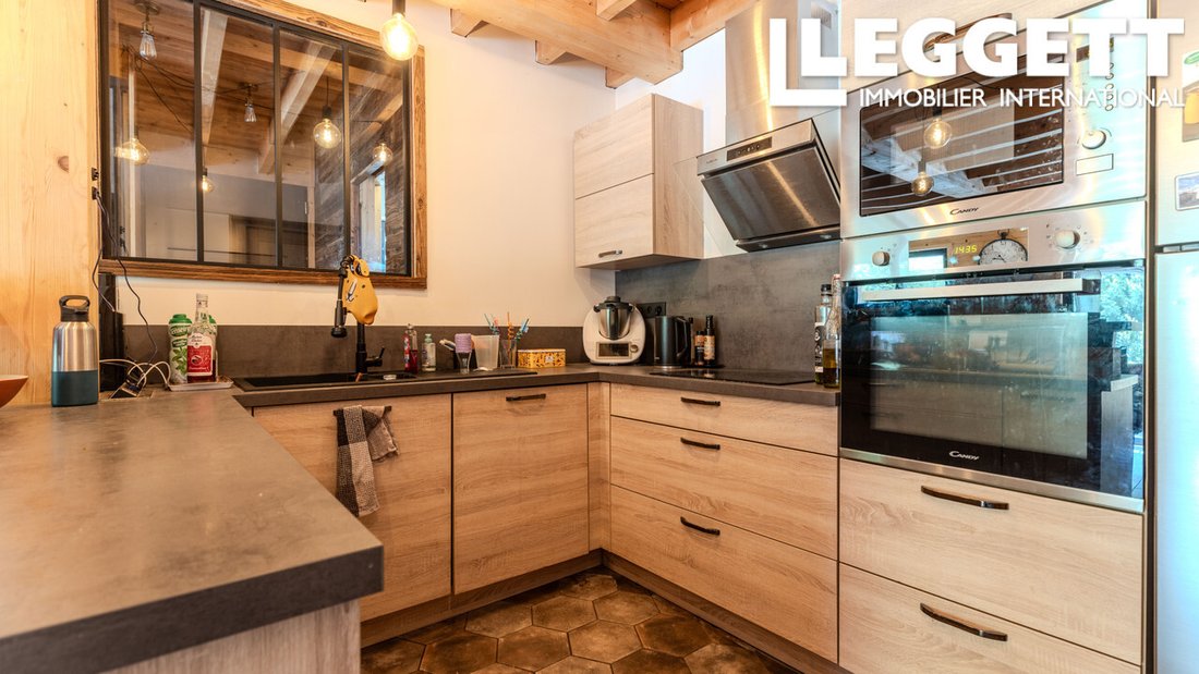 Chalet in Le Bourg-d'Oisans, Auvergne-Rhône-Alpes, France 2 - 18057047